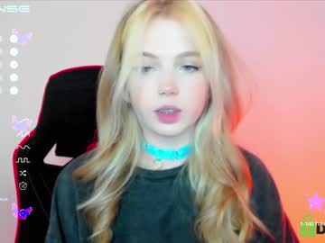 cosplay cam girl small_blondee image #4143758
