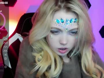 cosplay cam girl small_blondee image #3963547