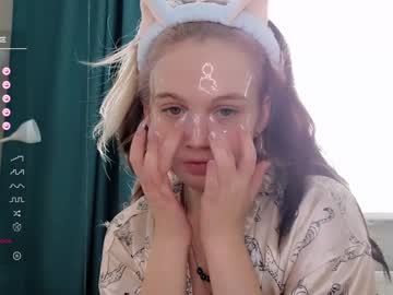 cosplay cam girl small_blondee image #5441339