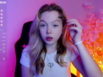 cosplay cam girl small_blondee image #4020756