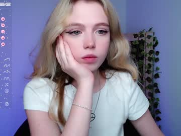 cosplay cam girl small_blondee image #3847414