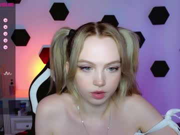 cosplay cam girl small_blondee image #4630839