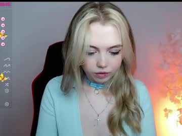 cosplay cam girl small_blondee image #4151371