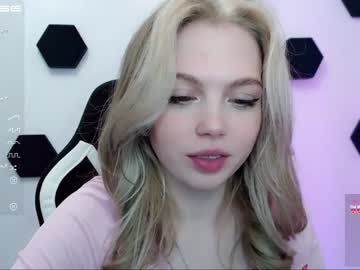 cosplay cam girl small_blondee image #4032946