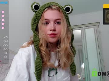 cosplay cam girl small_blondee image #3436015