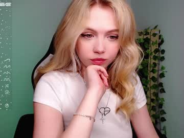 cosplay cam girl small_blondee image #3846196