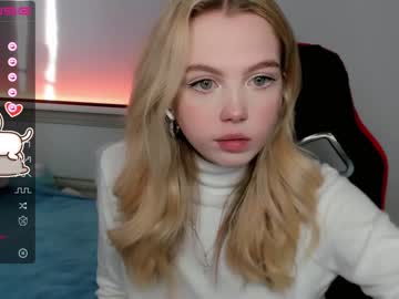cosplay cam girl small_blondee image #3708924