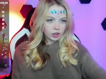 cosplay cam girl small_blondee image #3963638
