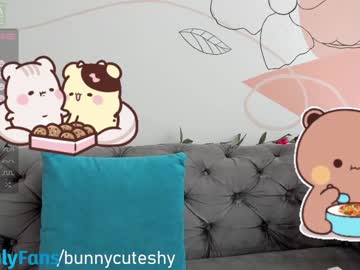 bunnycute_shy cosplay cam