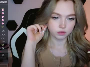 cosplay cam girl small_blondee image #4601804