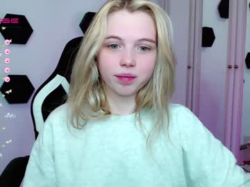 cosplay cam girl small_blondee image #4216341