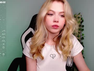 cosplay cam girl small_blondee image #3846027