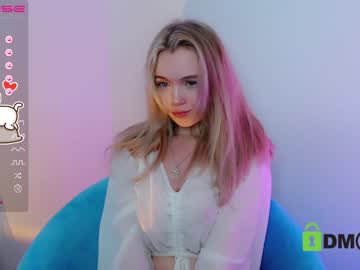 cosplay cam girl small_blondee image #3372217