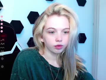 cosplay cam girl small_blondee image #4259017