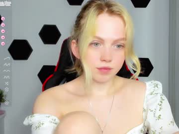 cosplay cam girl small_blondee image #3854026