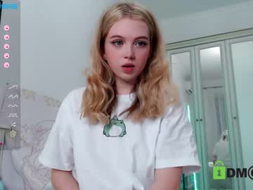 cosplay cam girl small_blondee image #3436303