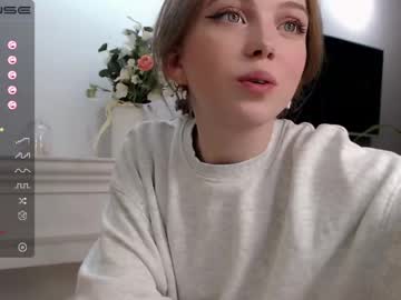 cosplay cam girl small_blondee image #2004764