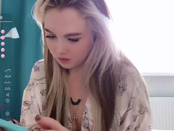 cosplay cam girl small_blondee image #5360747