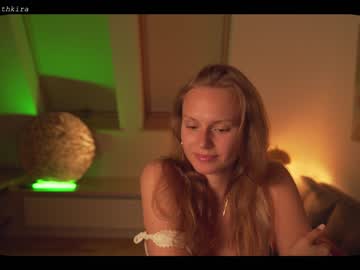 webcam girl chillwithkira capture image #2747472