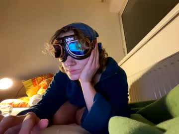fliegerfrau cosplay cam