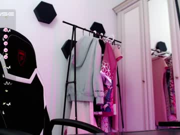 cosplay cam girl small_blondee image #4287506