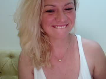 webcam girl kiradivine capture image #3159384