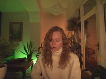 webcam girl chillwithkira capture image #1225791