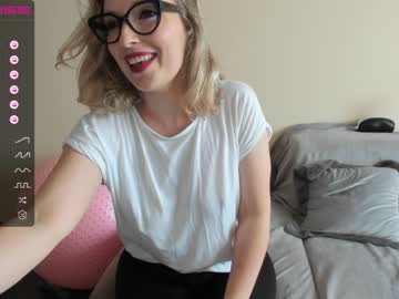 cosplay cam girl emilymilf__ image #4373380