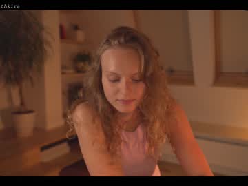 webcam girl chillwithkira capture image #2757938