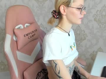 cosplay cam girl blondyliluu image #7006703