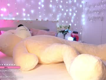 webcam girl ezra capture image #3247341
