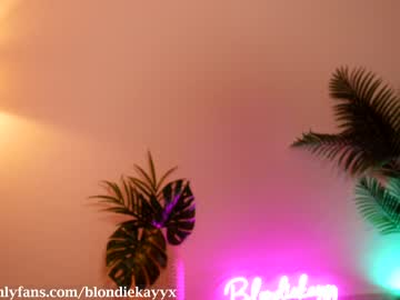 cosplay cam girl blondiekayy image #828975