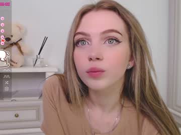 cosplay cam girl small_blondee image #3079591