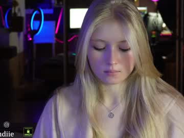 cosplay cam girl bestblondiiecb image #5759957