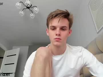cosplay cam man horny_jerk_roy_prick2001 image #1375366