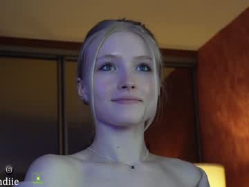 cosplay cam girl bestblondiiecb image #5967585