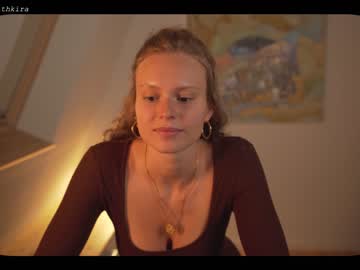 webcam girl chillwithkira capture image #2699253