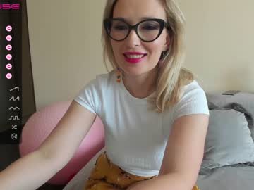 cosplay cam girl emilymilf__ image #4639056