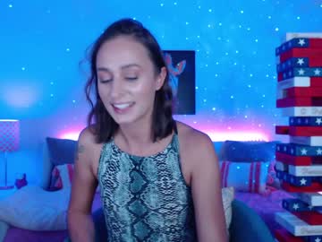 webcam girl holihurricane capture image #2617148