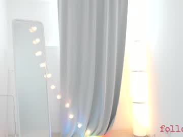 l_o_v_e__i_s cosplay cam