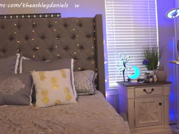 cosplay cam girl theashleydaniels image #332916