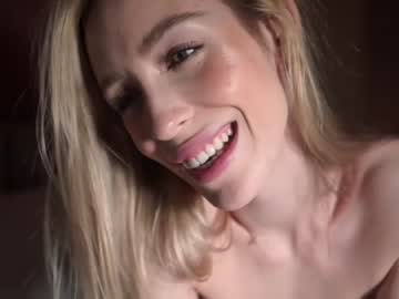 cosplay cam girl smiling_princess image #3885934