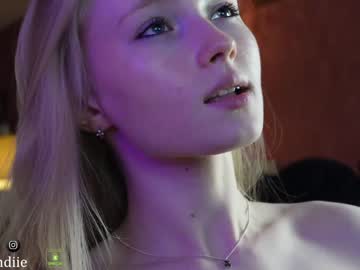 cosplay cam girl bestblondiiecb image #6031835