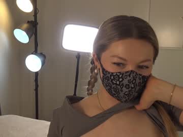 cosplay cam girl blondehottiek image #6460262