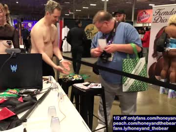 cosplay cam couple honeyand_thebear image #627679