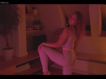 webcam girl chillwithkira capture image #2756695