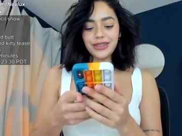 webcam girl n_o_v_a capture image #1363684