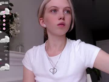 cosplay cam girl small_blondee image #2498377