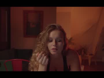 webcam girl chillwithkira capture image #2088072