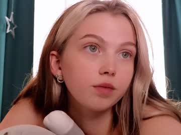 cosplay cam girl small_blondee image #5182837